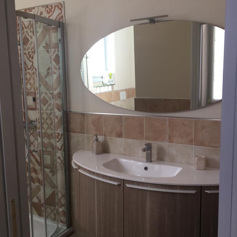קרמונה Palazzo Carasi Apartments מראה חיצוני תמונה