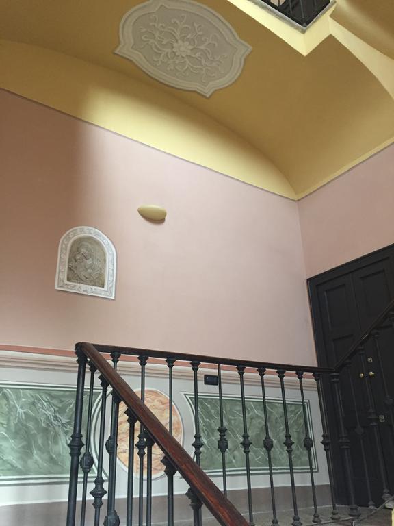 קרמונה Palazzo Carasi Apartments מראה חיצוני תמונה