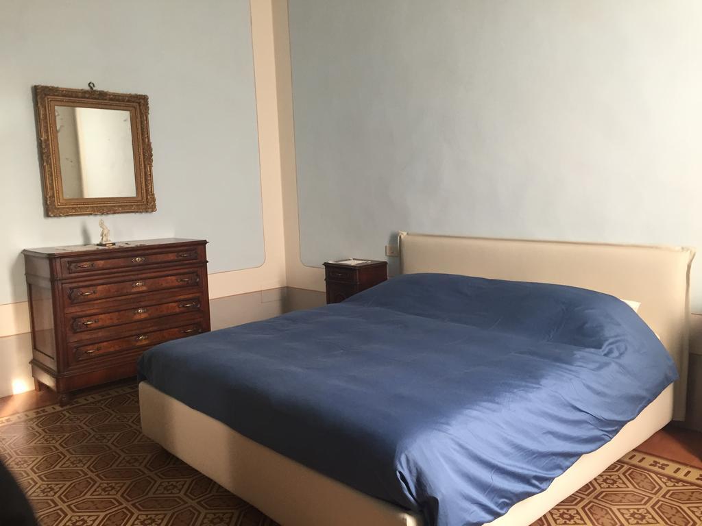 קרמונה Palazzo Carasi Apartments מראה חיצוני תמונה