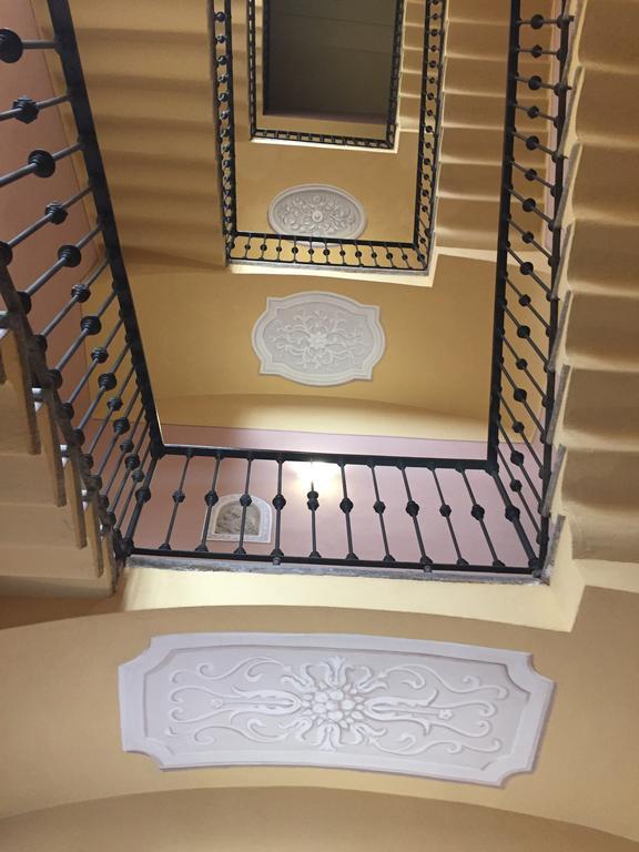 קרמונה Palazzo Carasi Apartments מראה חיצוני תמונה