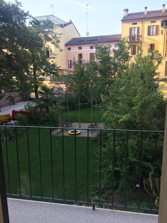 קרמונה Palazzo Carasi Apartments מראה חיצוני תמונה