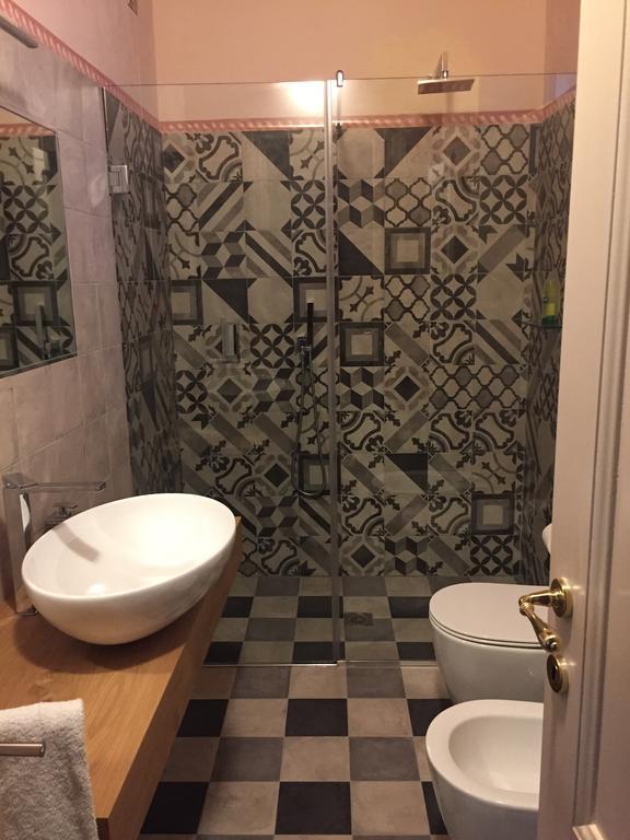 קרמונה Palazzo Carasi Apartments מראה חיצוני תמונה