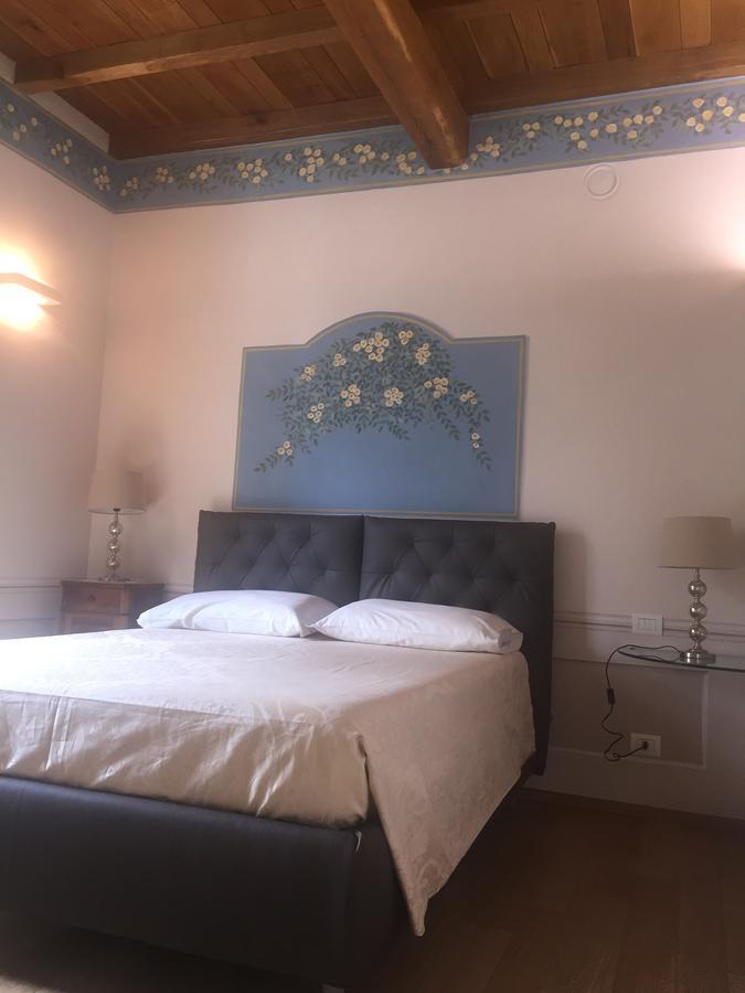 קרמונה Palazzo Carasi Apartments מראה חיצוני תמונה